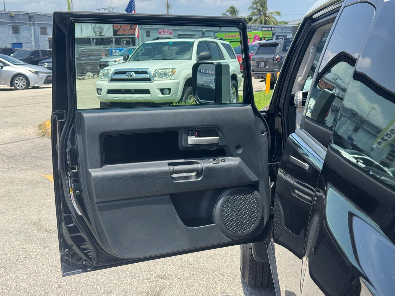 Toyota FJ Cruiser 4WD 4dr Man (Natl) 2009