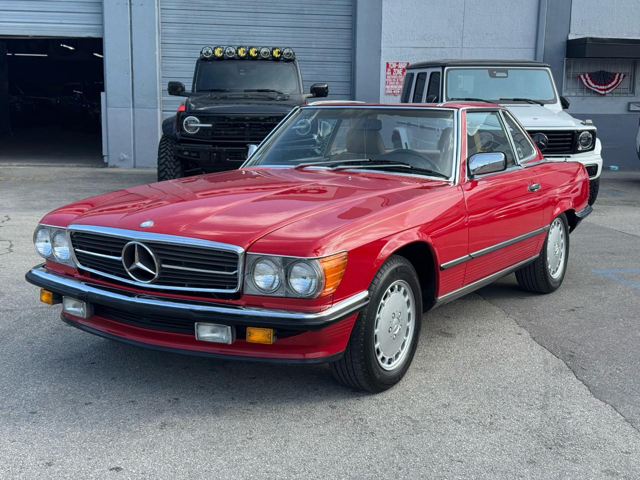 Mercedes-Benz 560 SL  1988