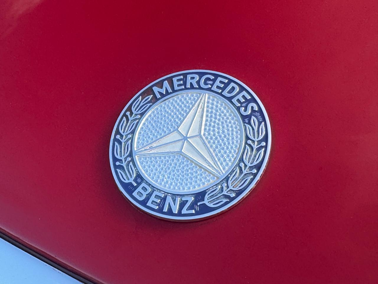Mercedes-Benz 560 SL  1988