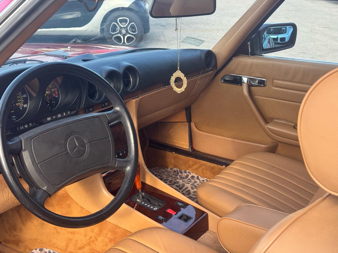 Mercedes-Benz 560 SL  1988