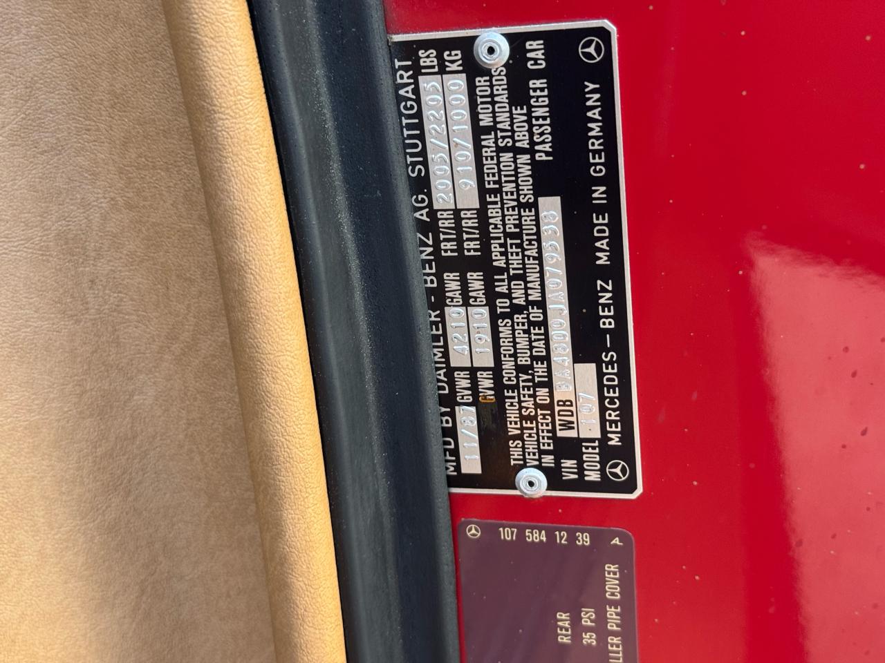 Mercedes-Benz 560 SL  1988