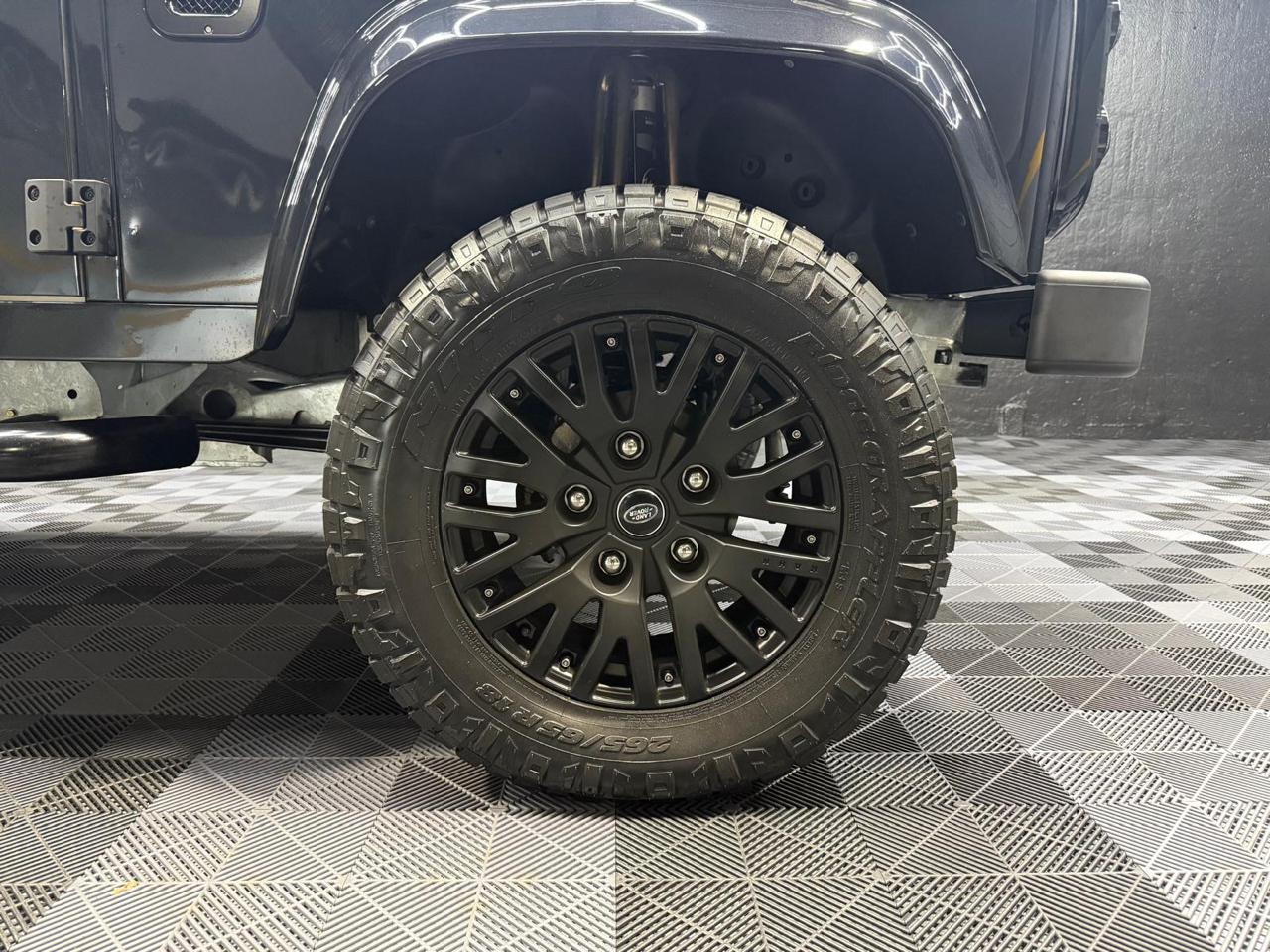 Land Rover Defender 90 First Edition 1995