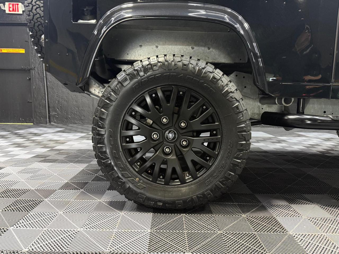 Land Rover Defender 90 First Edition 1995