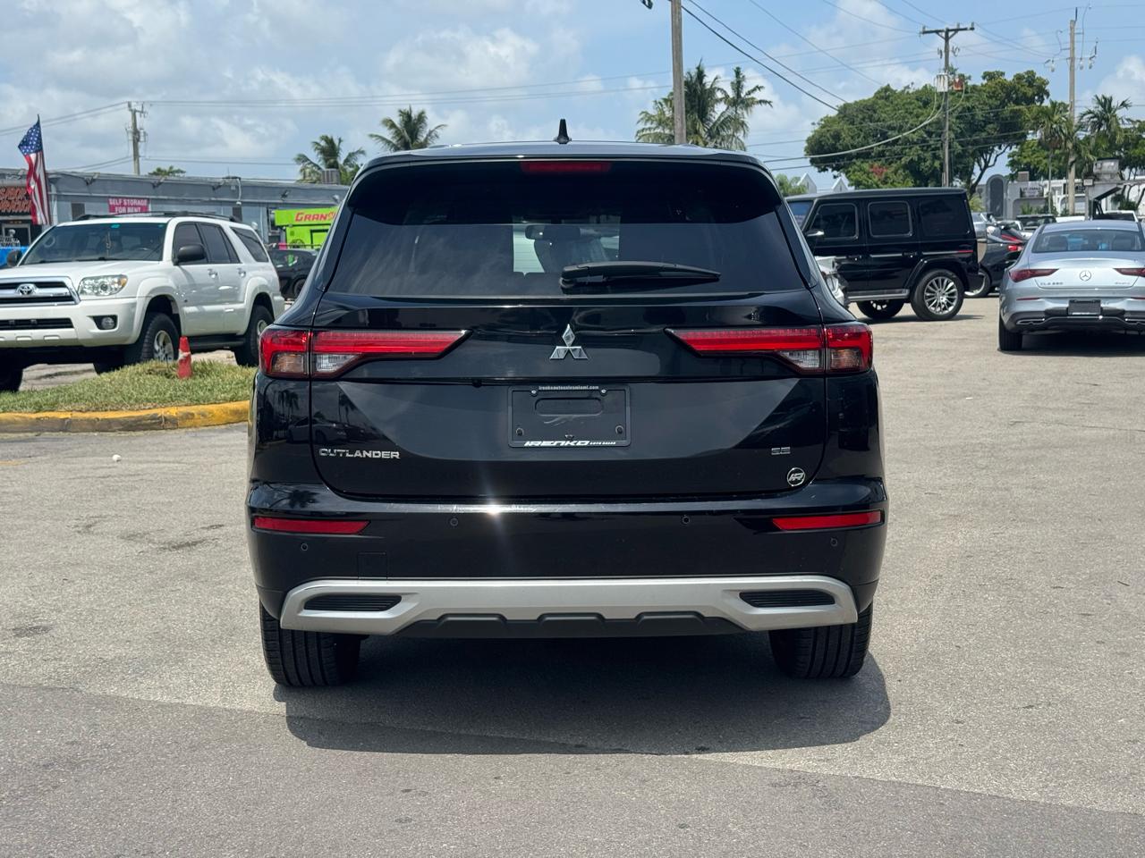 Mitsubishi Outlander SE FWD 2024