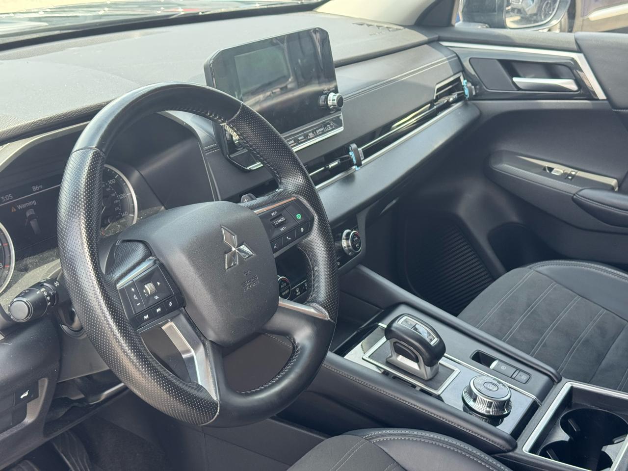 Mitsubishi Outlander SE FWD 2024