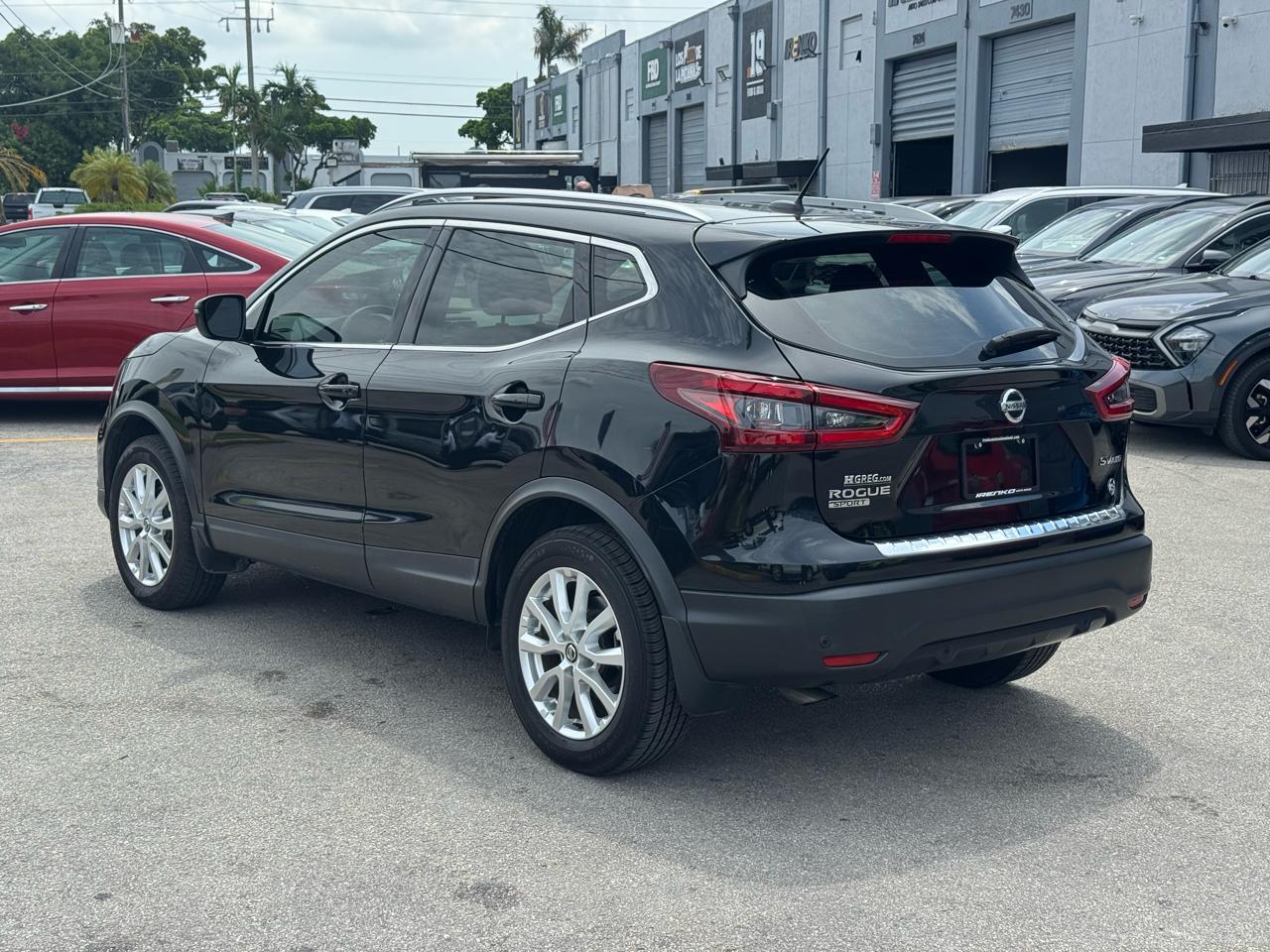 Nissan Rogue Sport AWD SV 2021