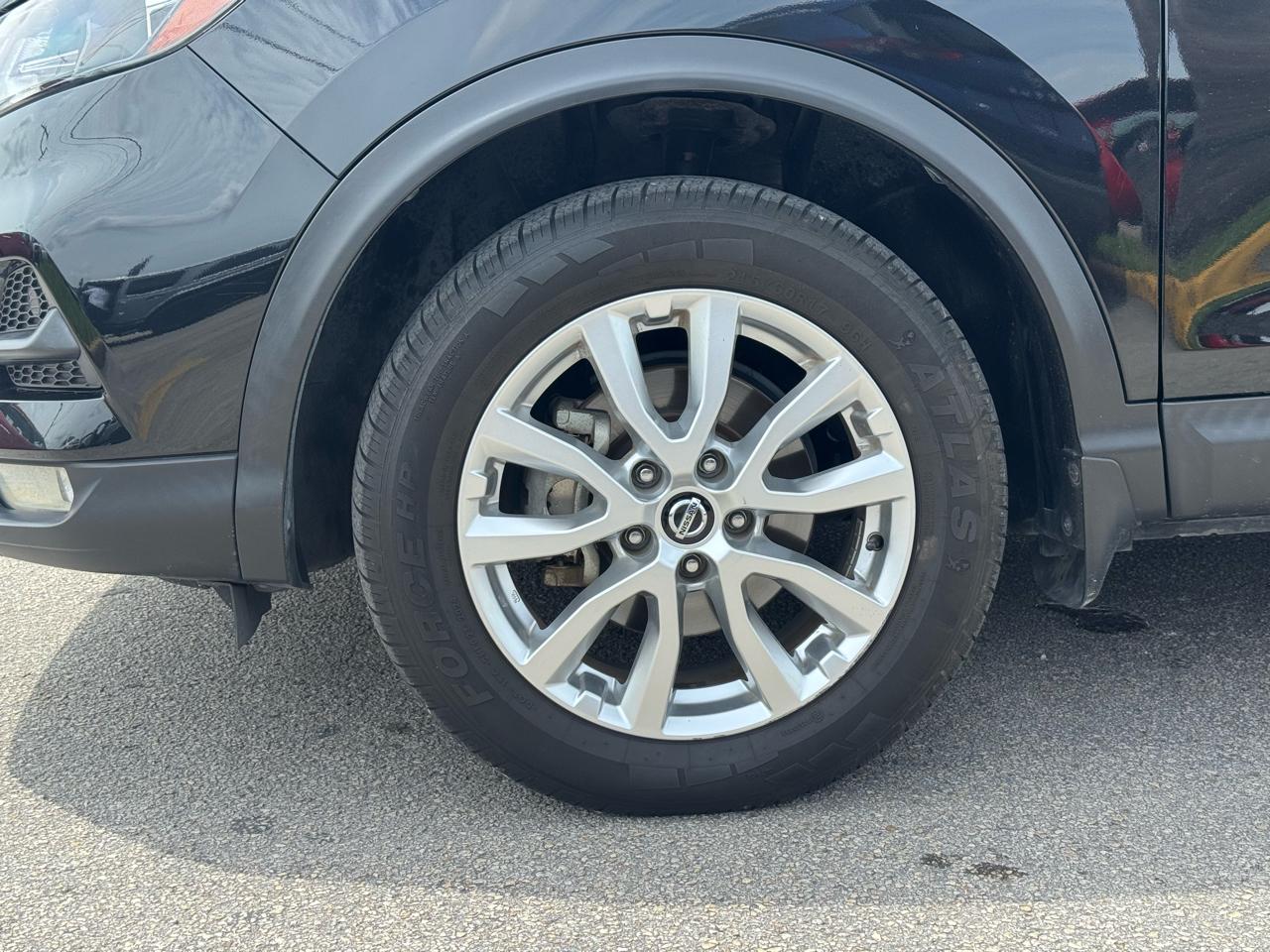 Nissan Rogue Sport AWD SV 2021