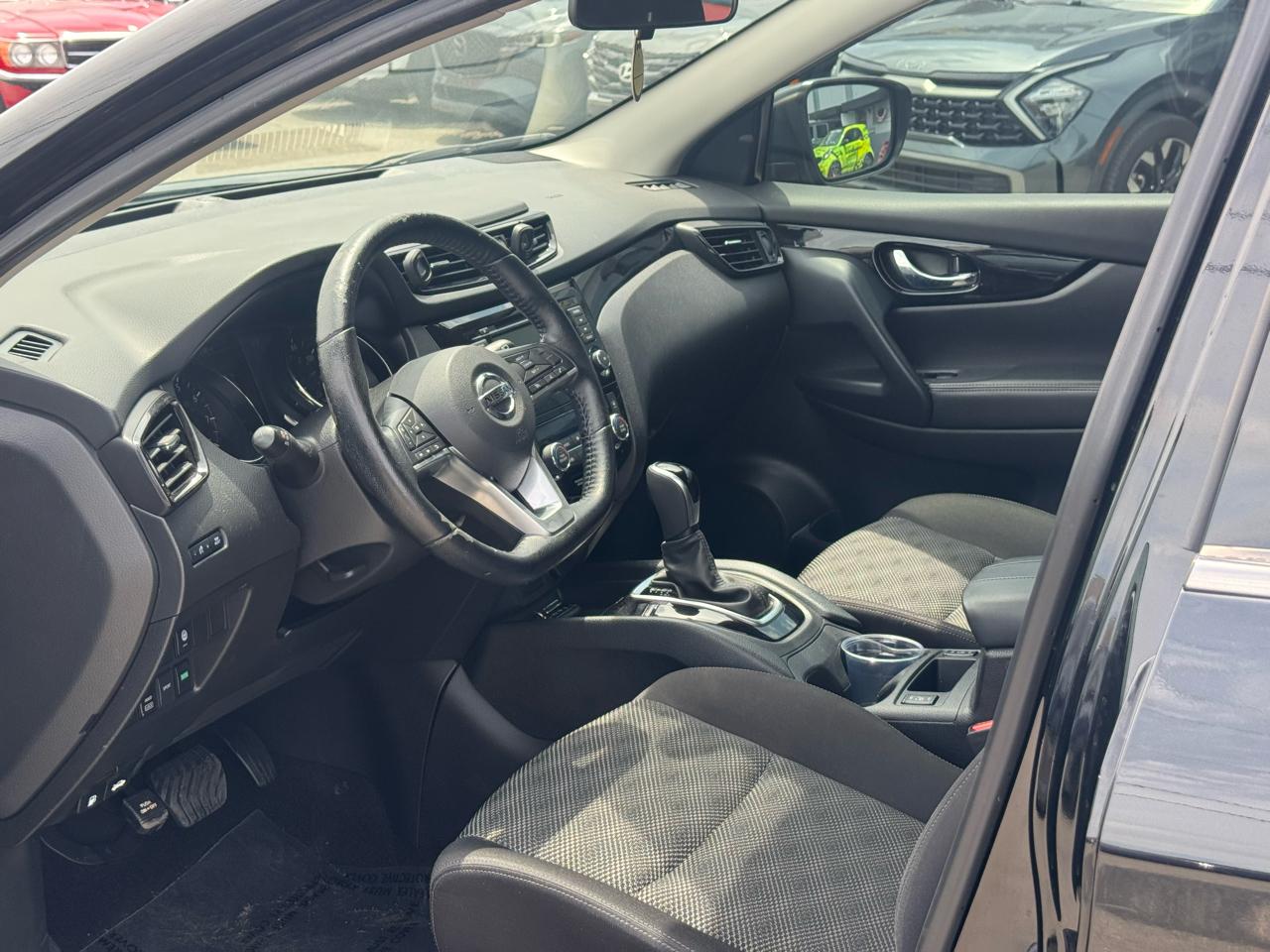 Nissan Rogue Sport AWD SV 2021