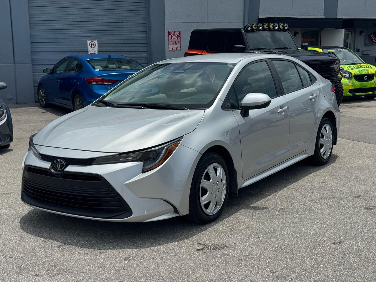 Toyota Corolla LE CVT (Natl) 2025