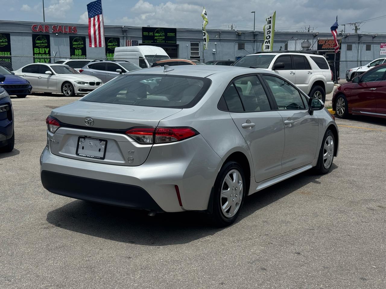 Toyota Corolla LE CVT (Natl) 2025