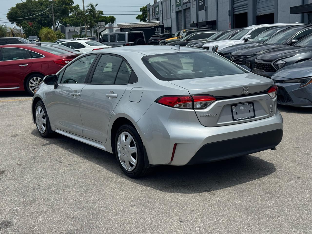 Toyota Corolla LE CVT (Natl) 2025