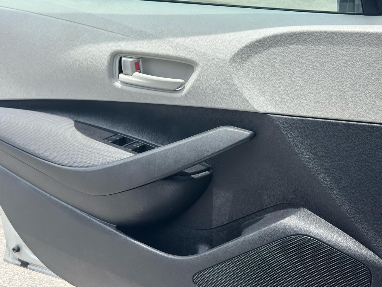Toyota Corolla LE CVT (Natl) 2025