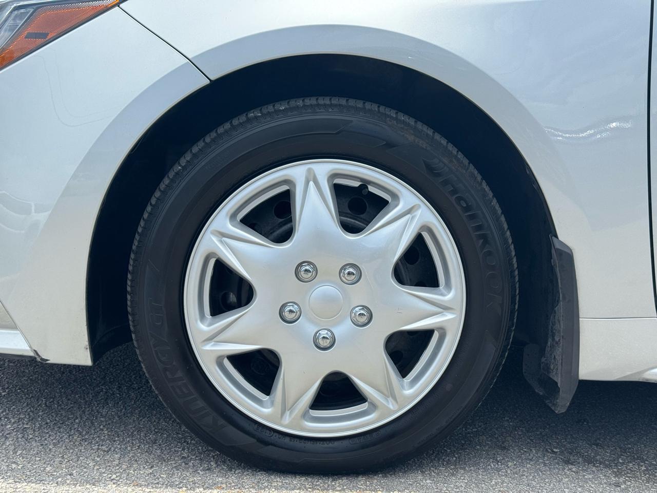 Toyota Corolla LE CVT (Natl) 2025