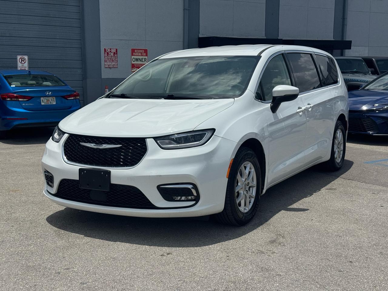 2023 Chrysler Pacifica Touring L FWD