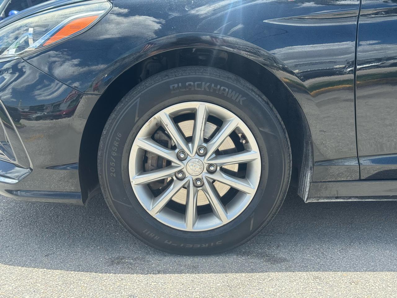 Hyundai Sonata SE 2.4L 2019