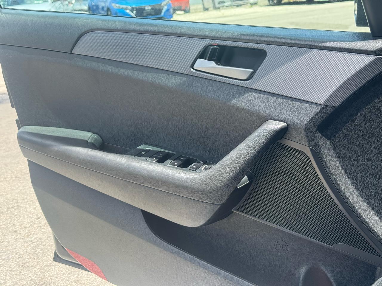 Hyundai Sonata SE 2.4L 2019