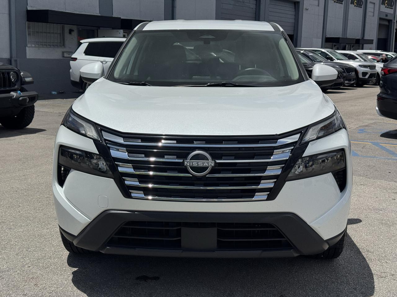 Nissan Rogue FWD SV 2025