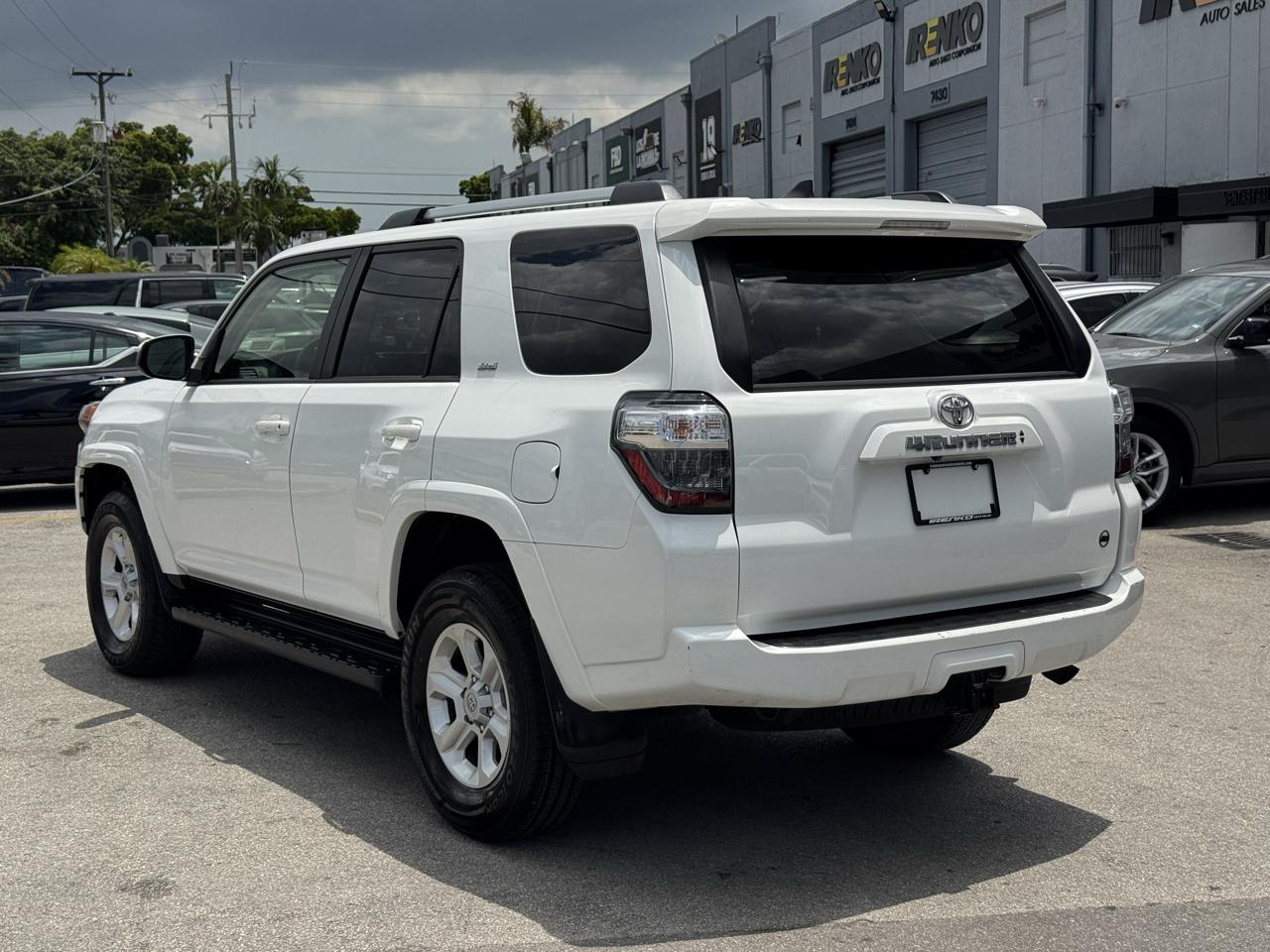 Toyota 4Runner SR5 4WD (Natl) 2024