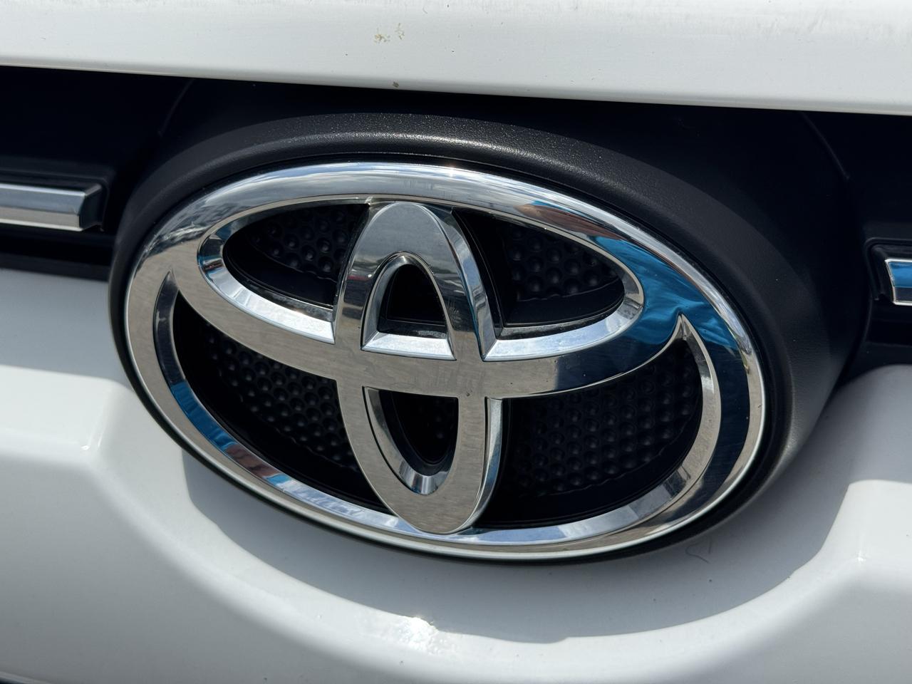 Toyota 4Runner SR5 4WD (Natl) 2024