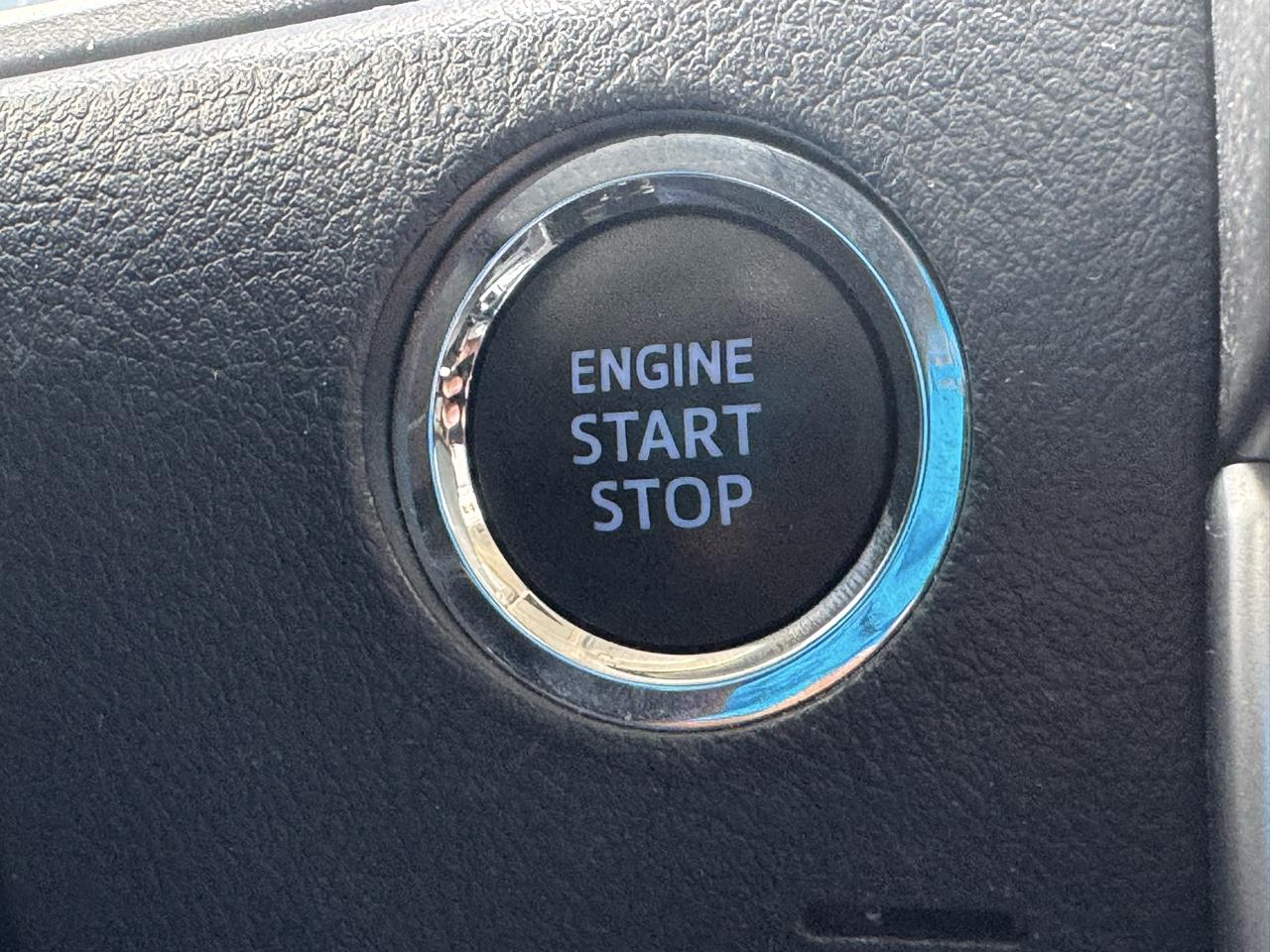 Toyota 4Runner SR5 4WD (Natl) 2024