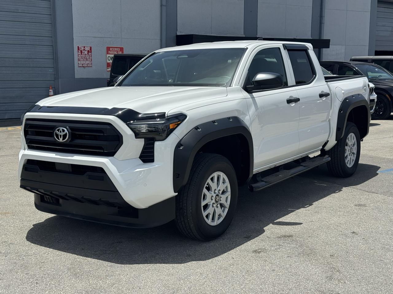 Toyota Tacoma 2WD SR5 Double Cab 5' Bed I4 AT (Natl) 2020