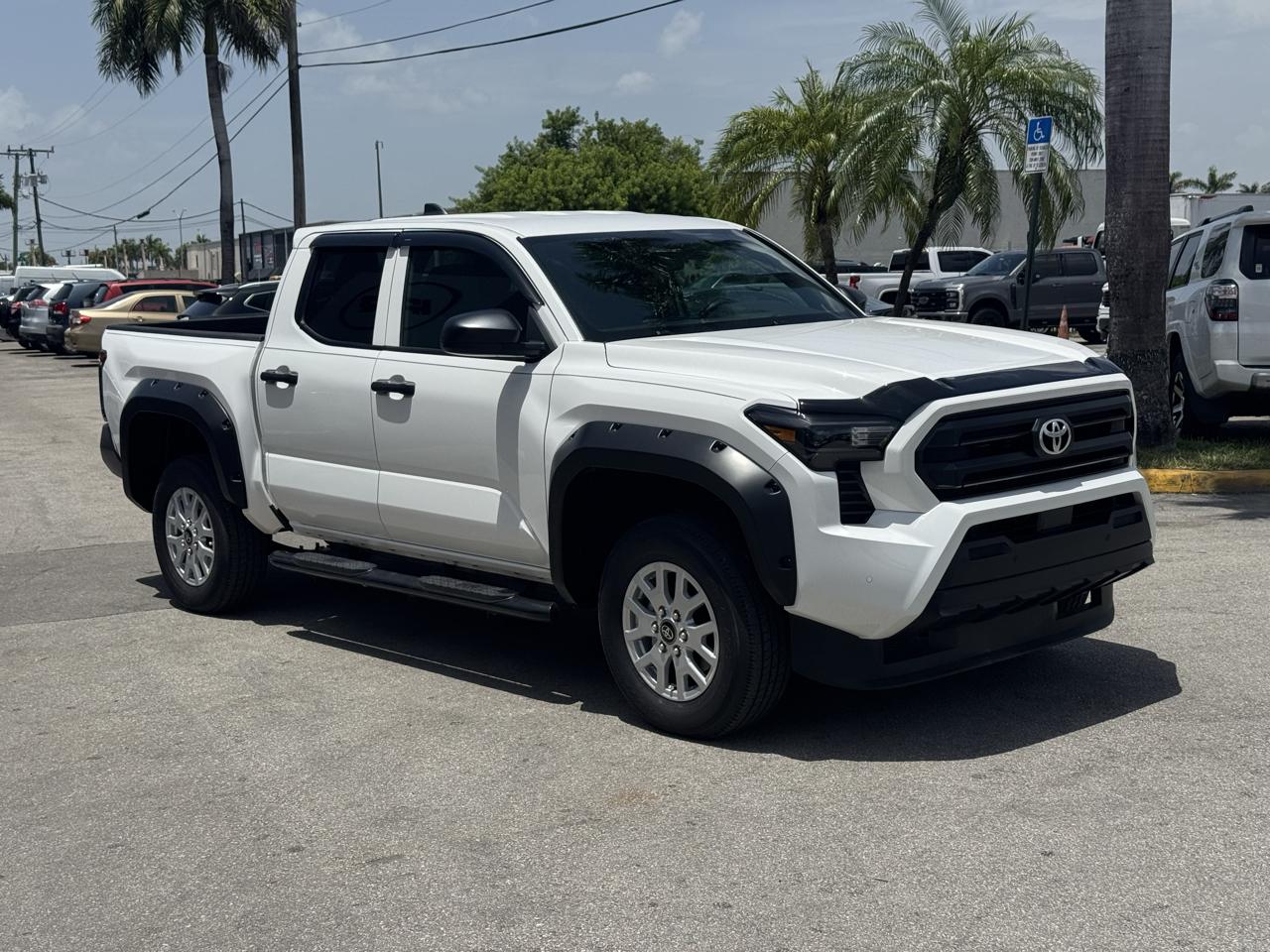 Toyota Tacoma 2WD SR5 Double Cab 5' Bed I4 AT (Natl) 2020