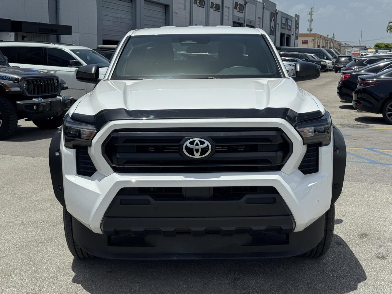 Toyota Tacoma 2WD SR5 Double Cab 5' Bed I4 AT (Natl) 2020