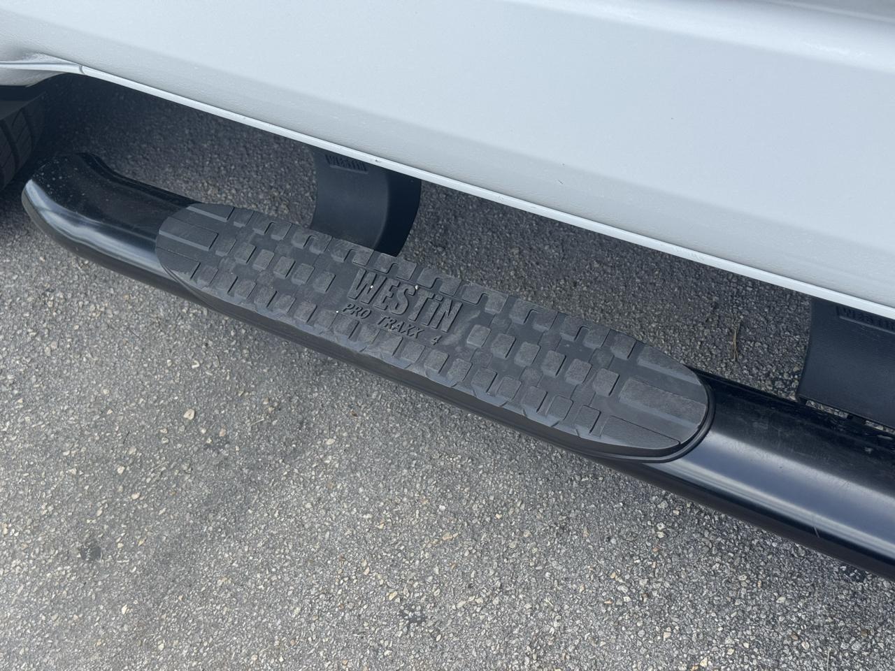 Toyota Tacoma 2WD SR5 Double Cab 5' Bed I4 AT (Natl) 2020