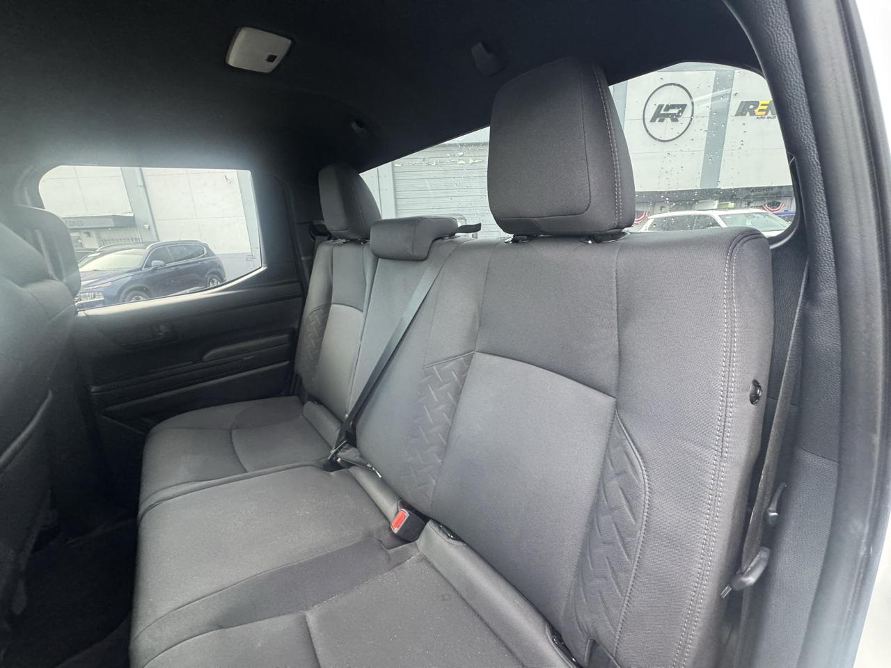 Toyota Tacoma 2WD SR5 Double Cab 5' Bed I4 AT (Natl) 2020