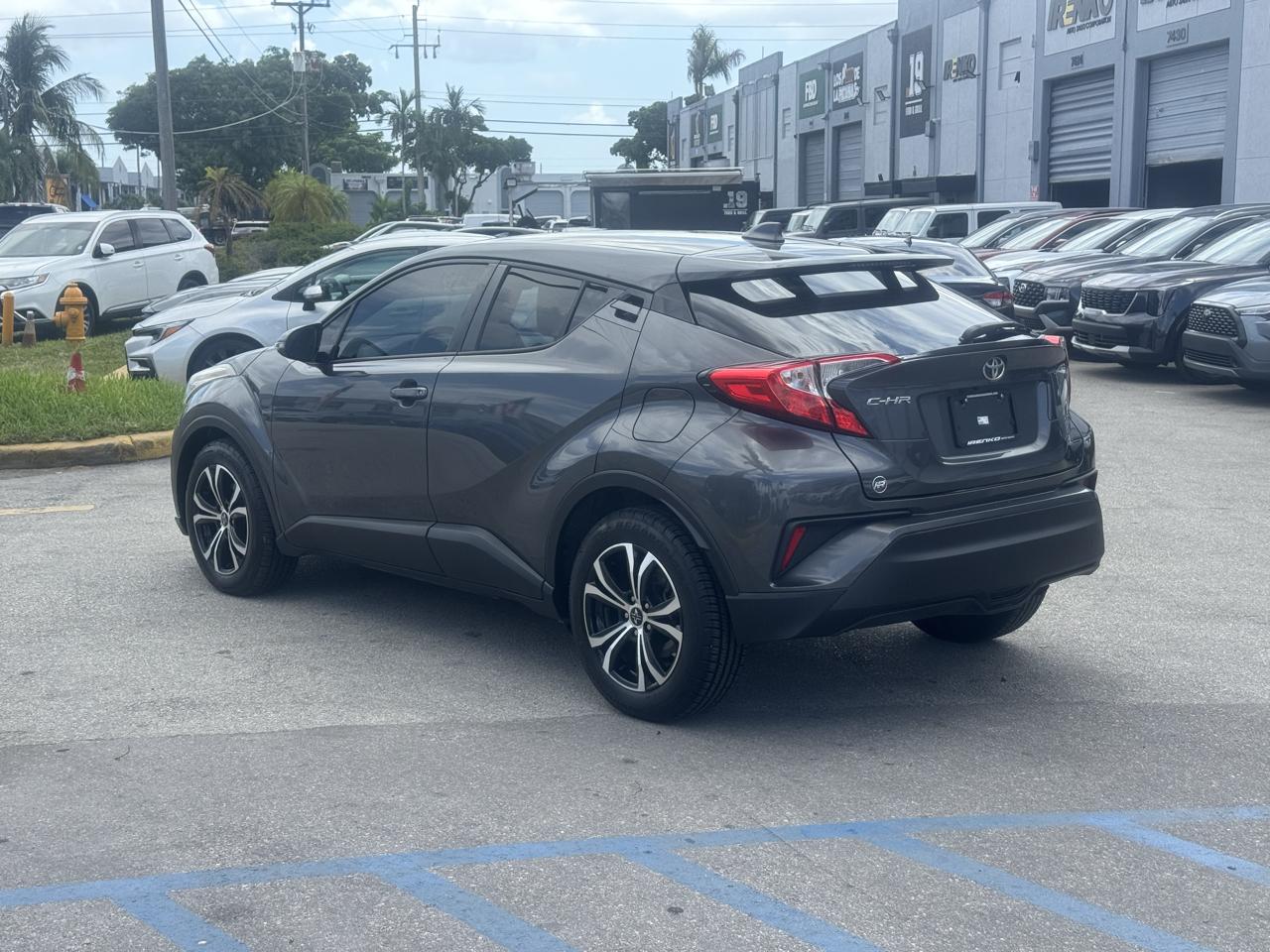 Toyota C-HR Nightshade FWD (Natl) 2021