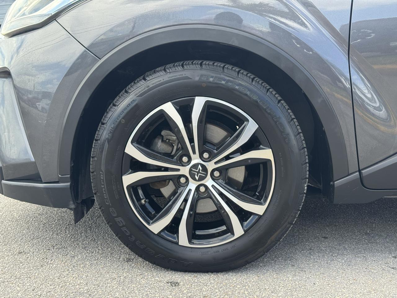 Toyota C-HR Nightshade FWD (Natl) 2021