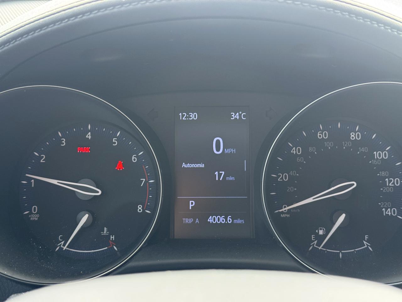Toyota C-HR Nightshade FWD (Natl) 2021