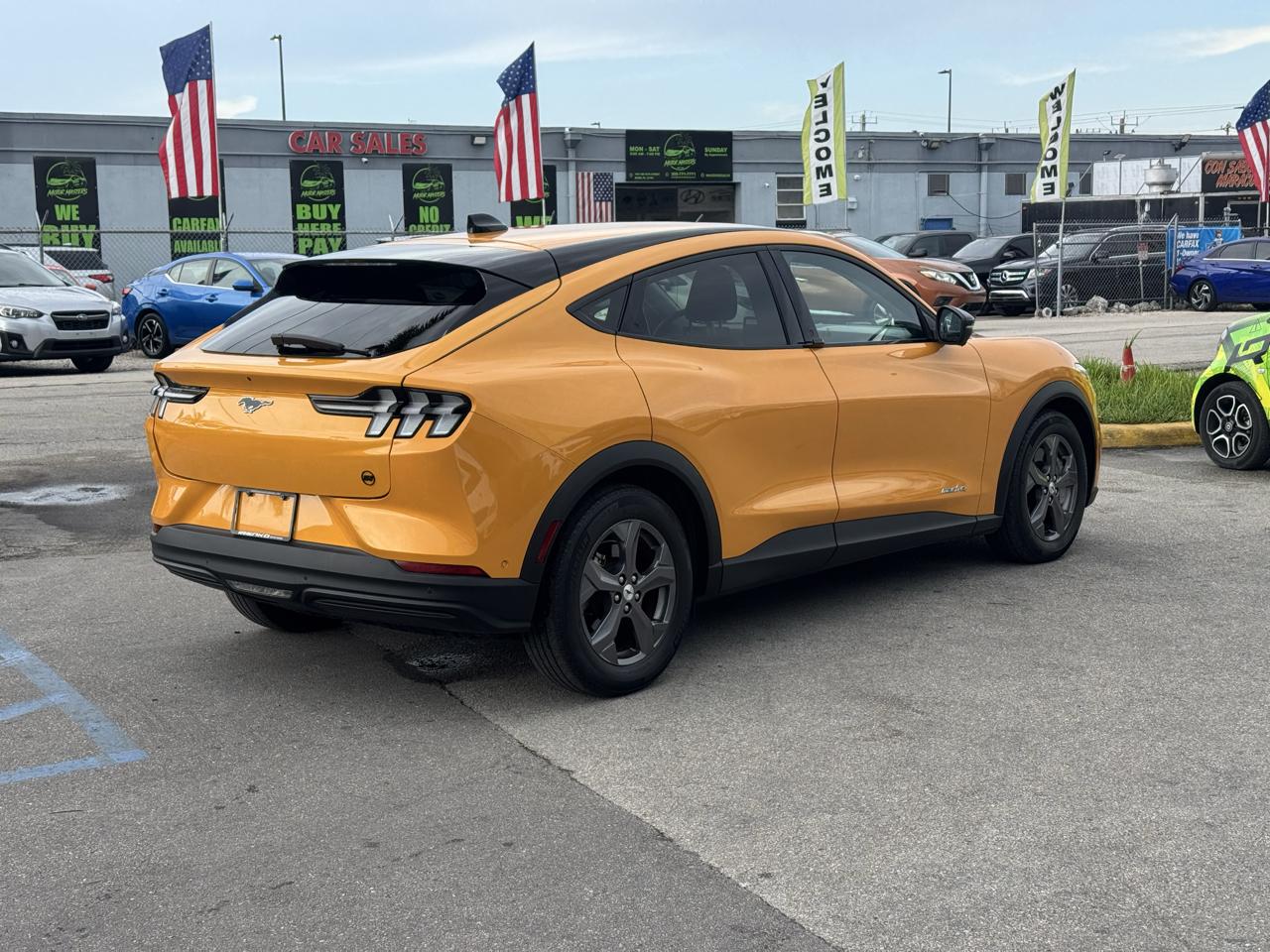 Ford Mustang Mach-E Select AWD 2023