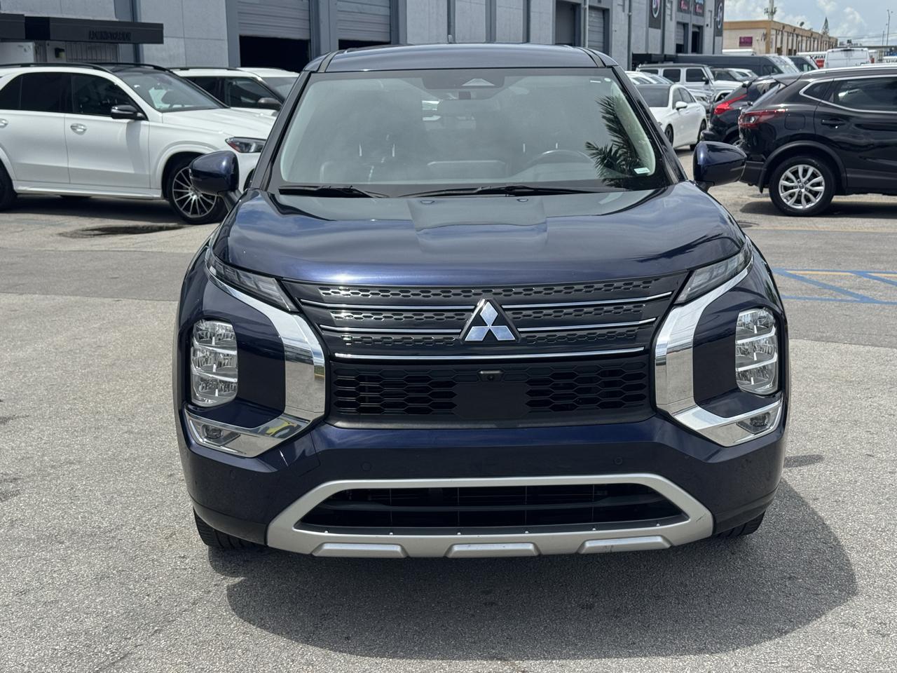 Mitsubishi Outlander SE FWD 2024
