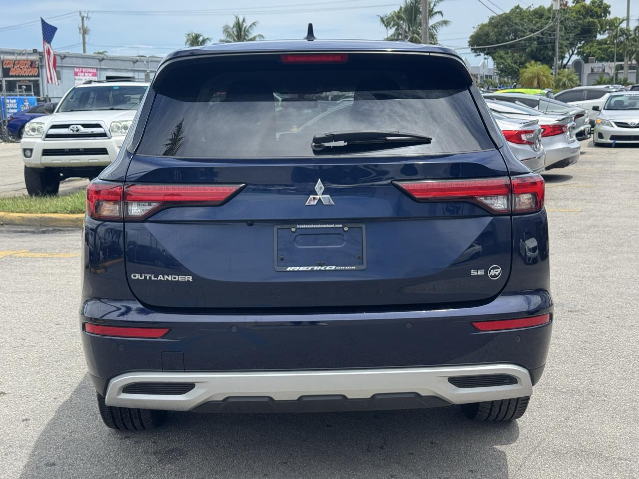 Mitsubishi Outlander SE FWD 2024