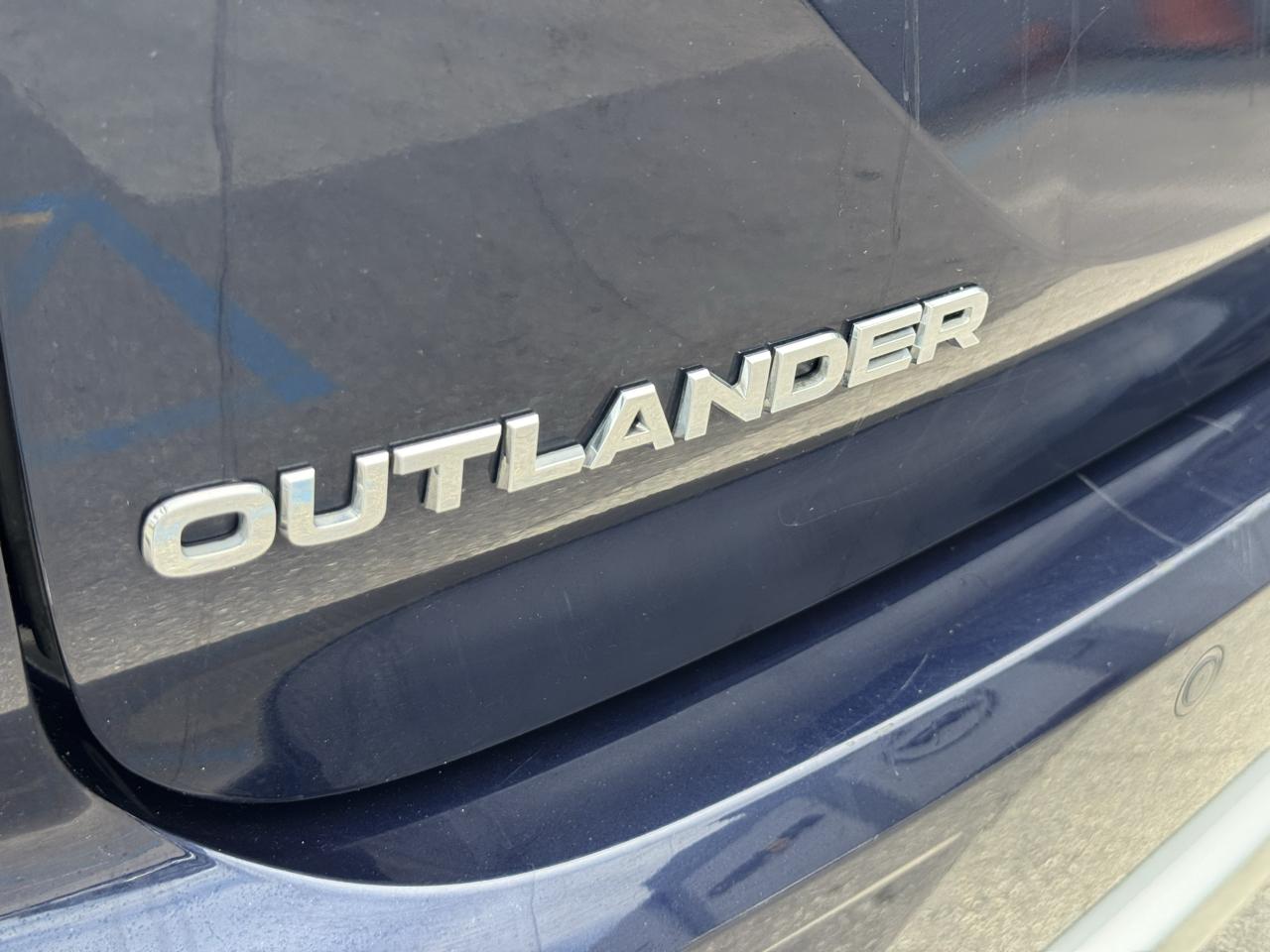 Mitsubishi Outlander SE FWD 2024