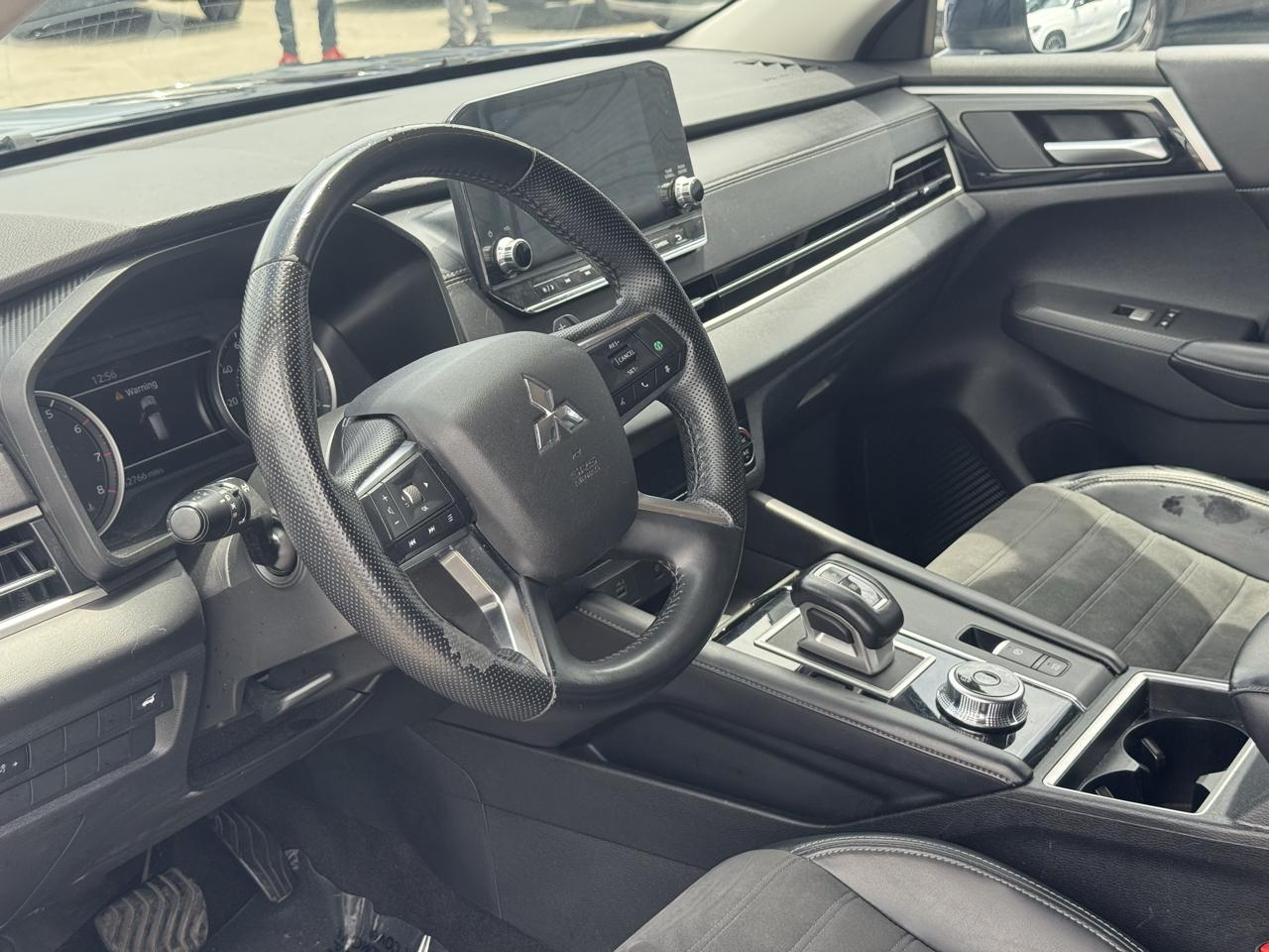 Mitsubishi Outlander SE FWD 2024