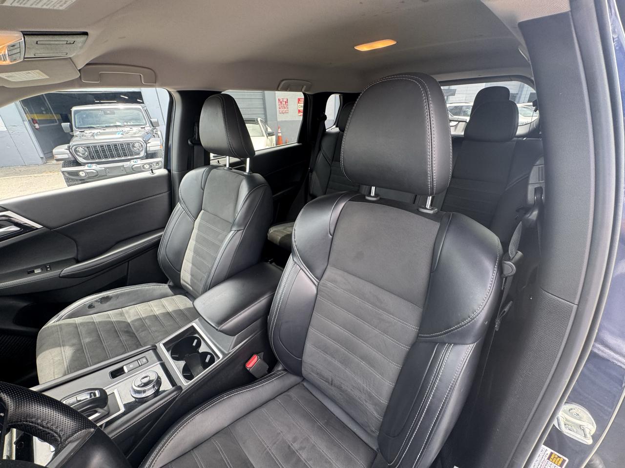Mitsubishi Outlander SE FWD 2024