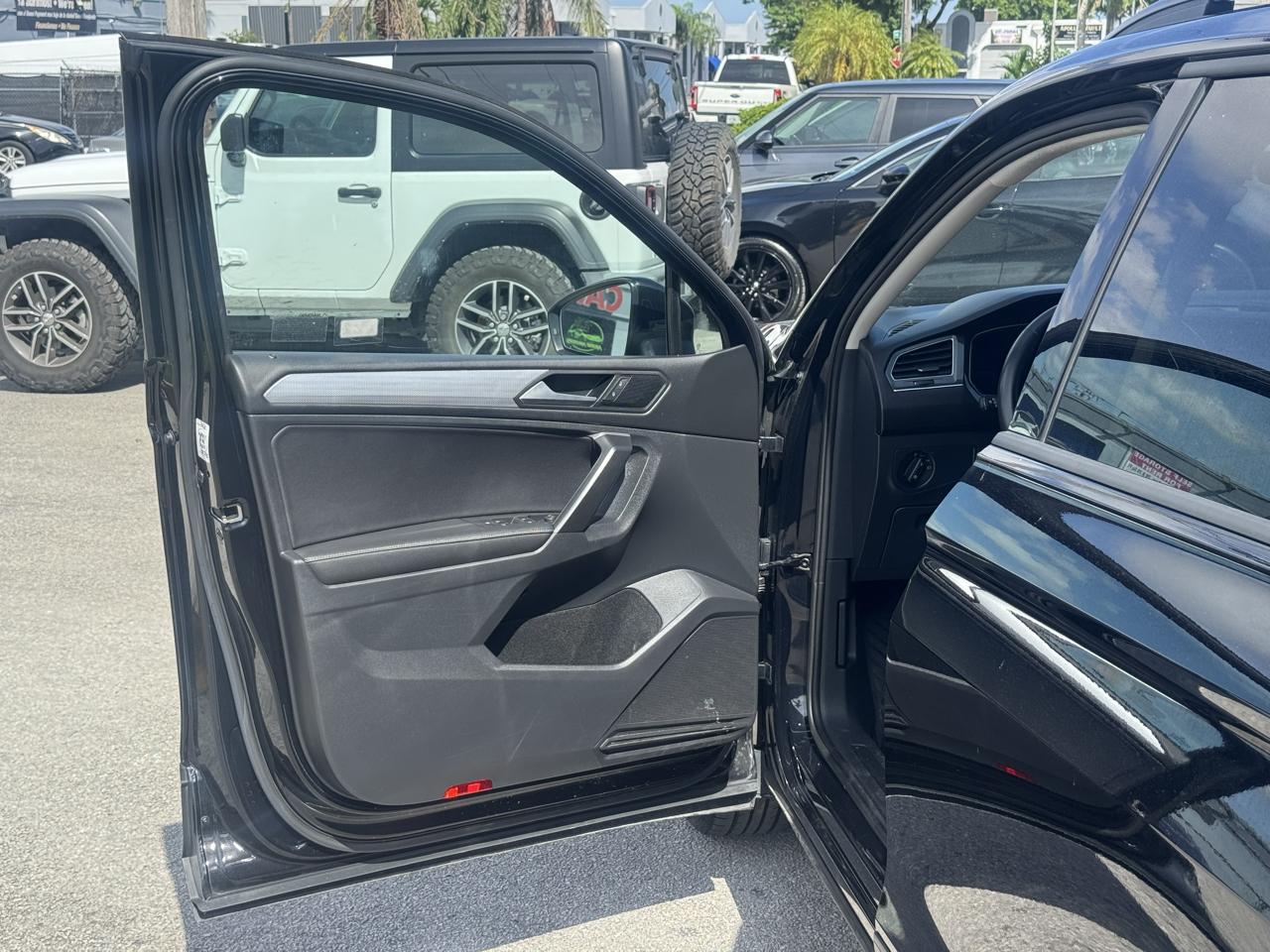 Volkswagen Tiguan 2.0T S FWD 2024