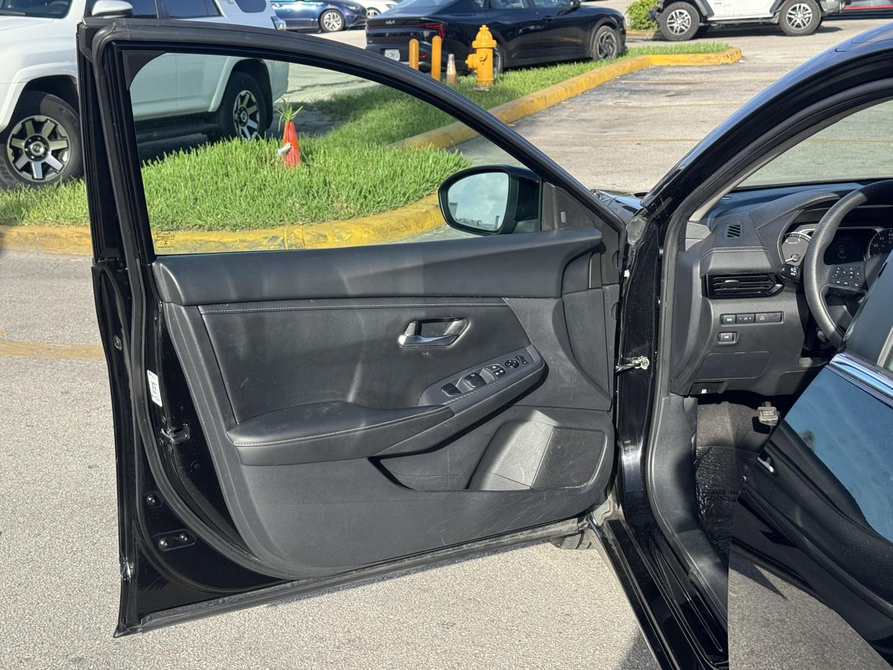 Nissan Sentra SV CVT 2024