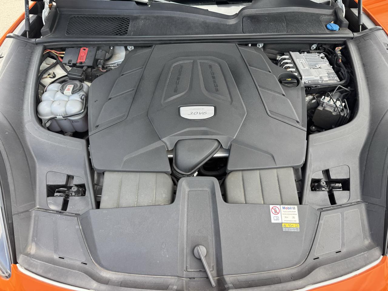 Porsche Cayenne Coupe AWD 2023
