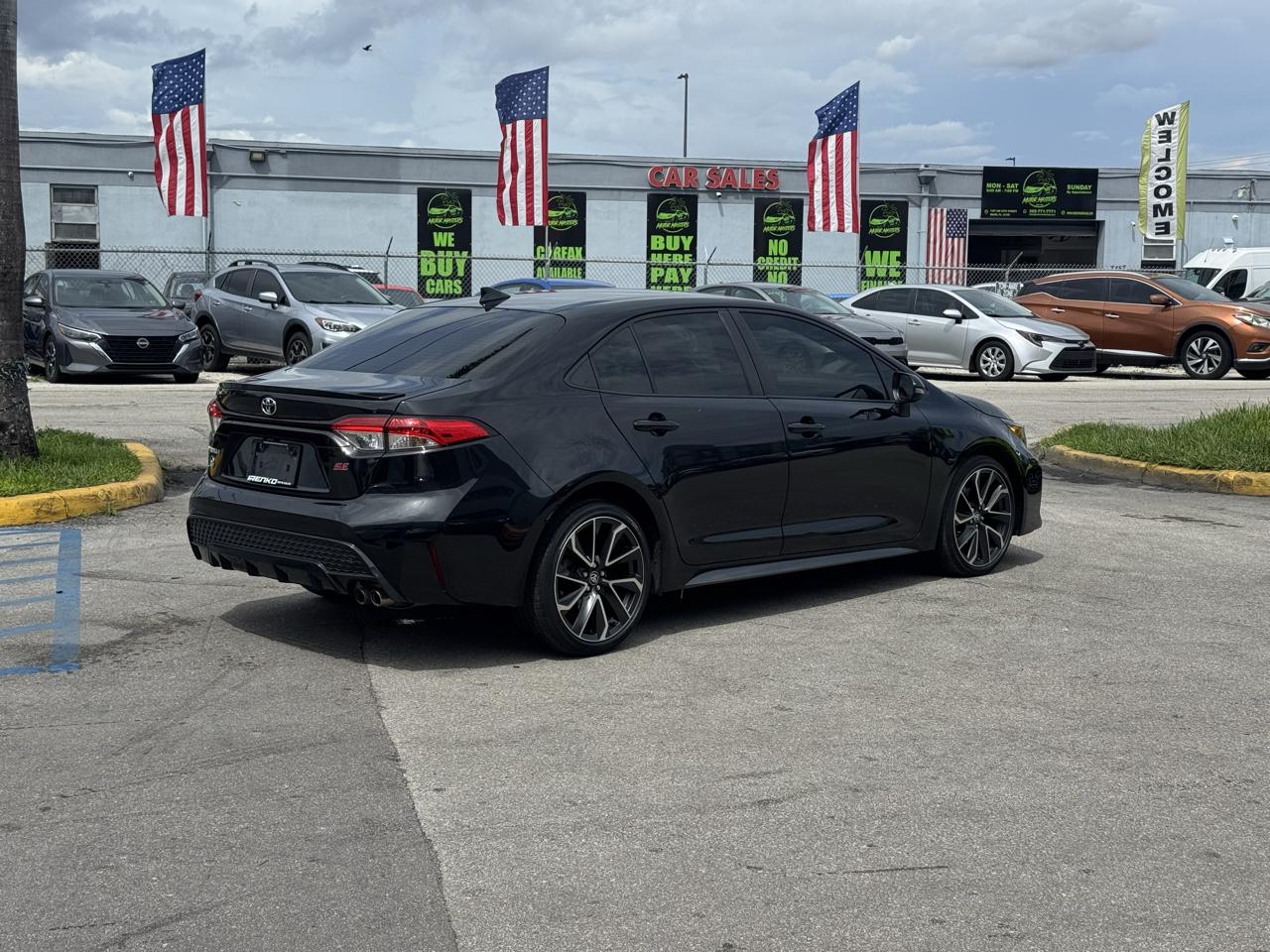 Toyota Corolla SE Nightshade CVT (Natl) 2022