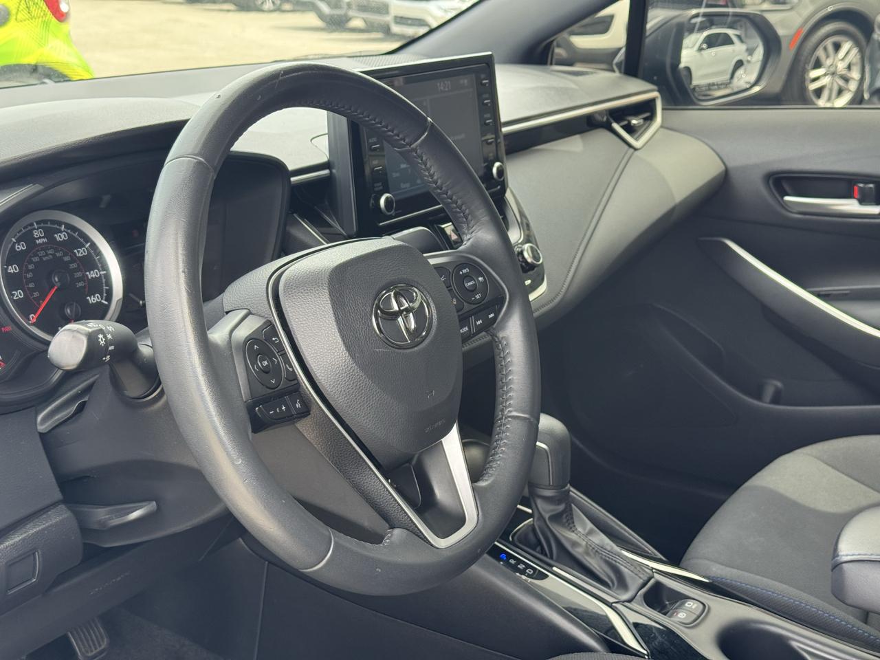 Toyota Corolla SE Nightshade CVT (Natl) 2022