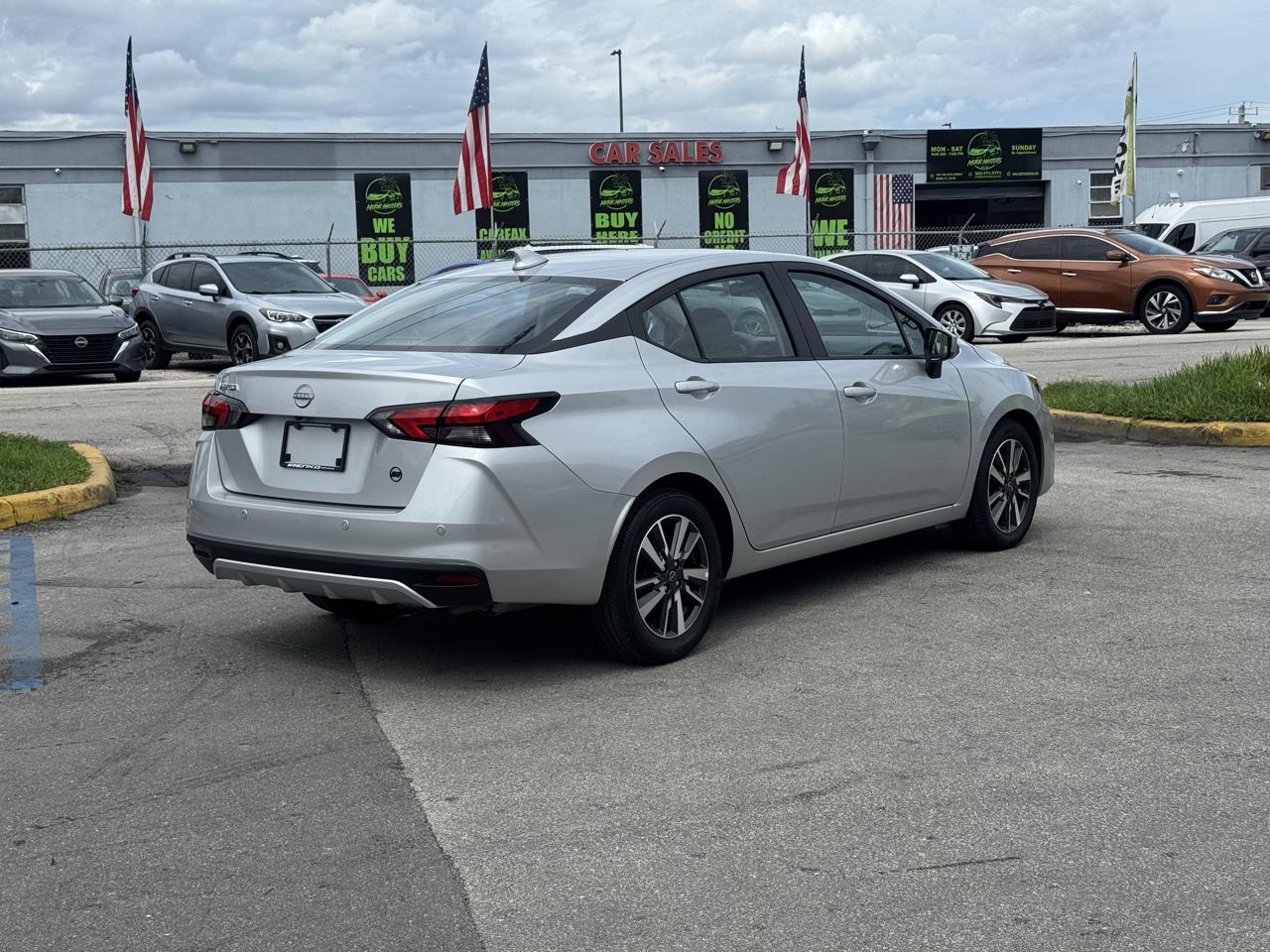 Nissan Versa SV CVT 2025