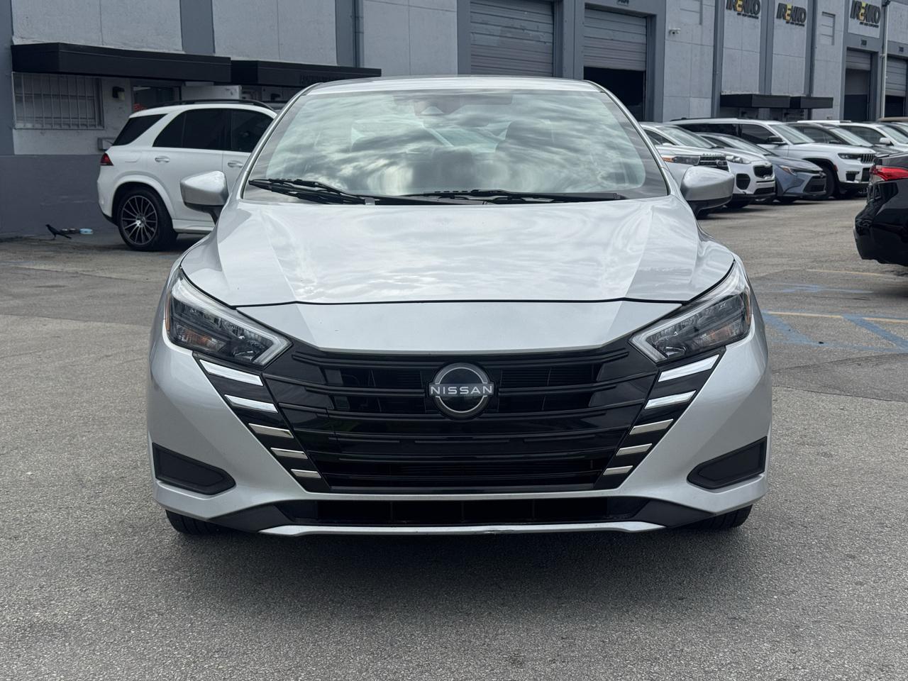 Nissan Versa SV CVT 2025