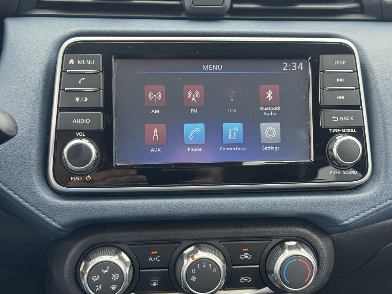 Nissan Versa SV CVT 2025