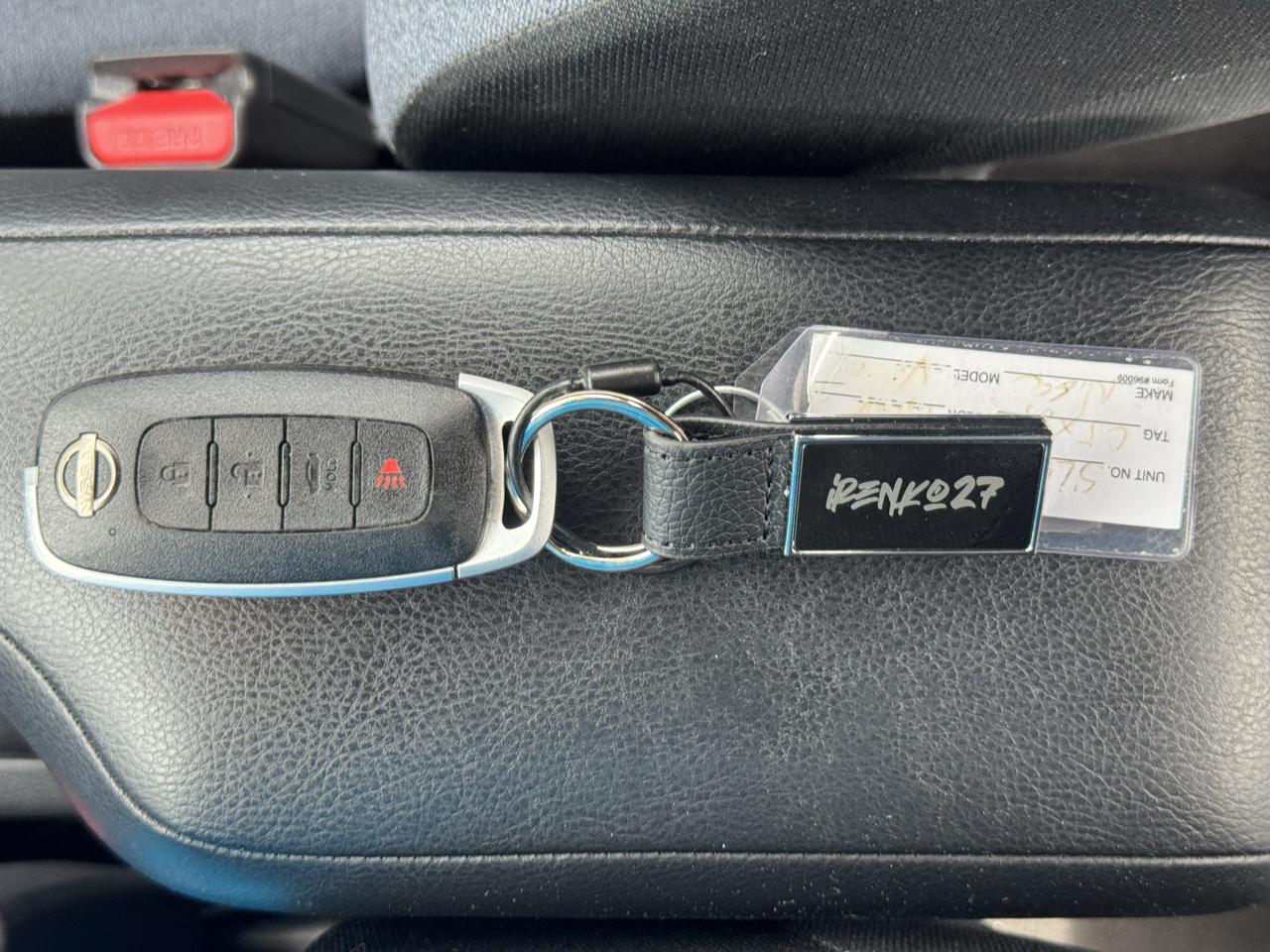 Nissan Versa SV CVT 2025