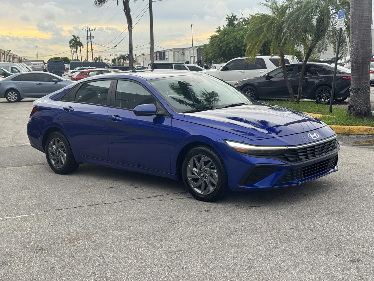 Hyundai Elantra SEL IVT 2024