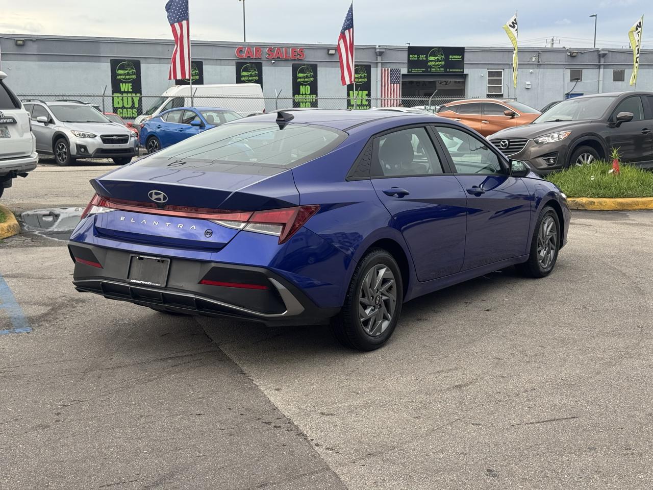 Hyundai Elantra SEL IVT 2024
