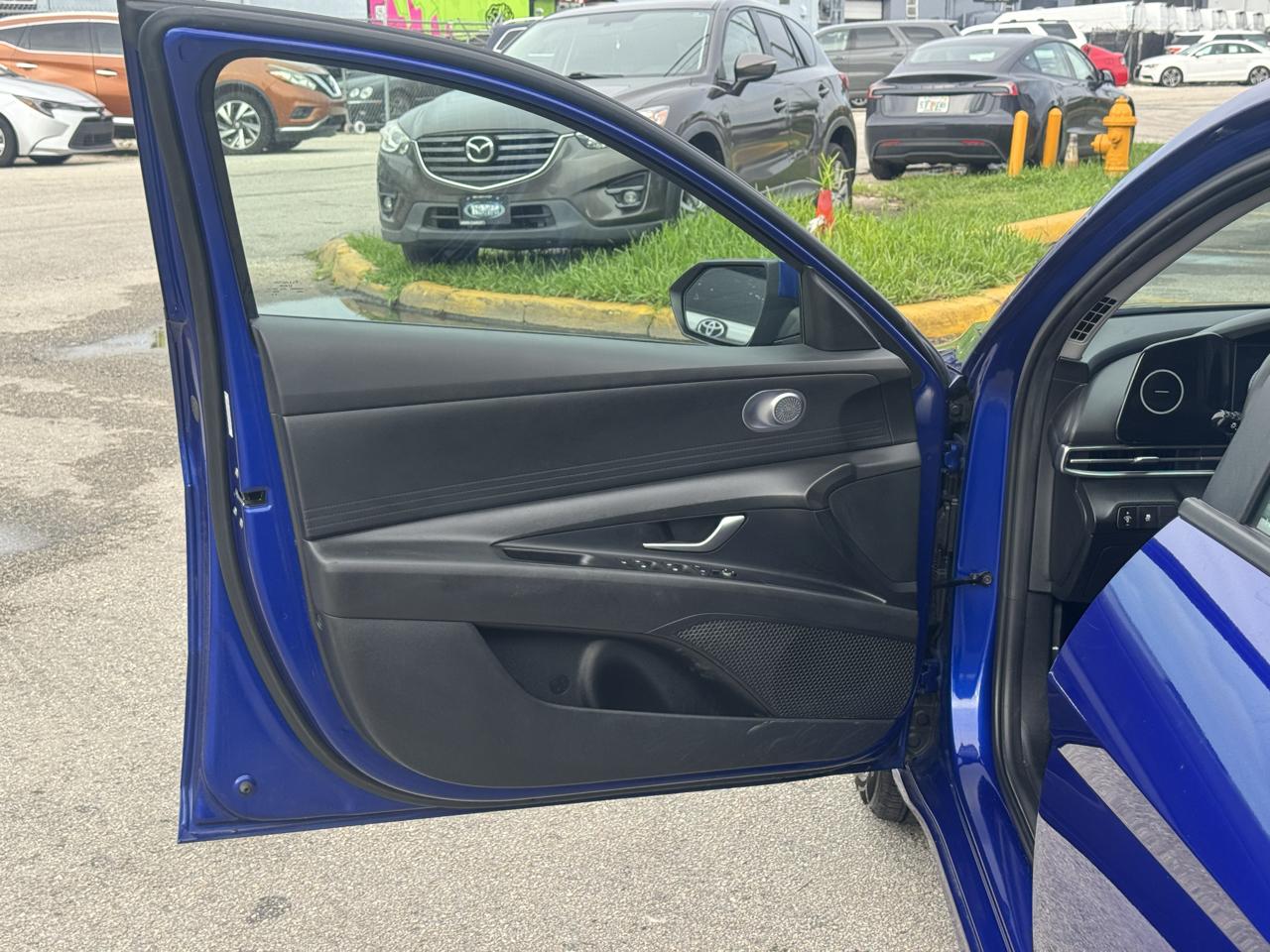 Hyundai Elantra SEL IVT 2024